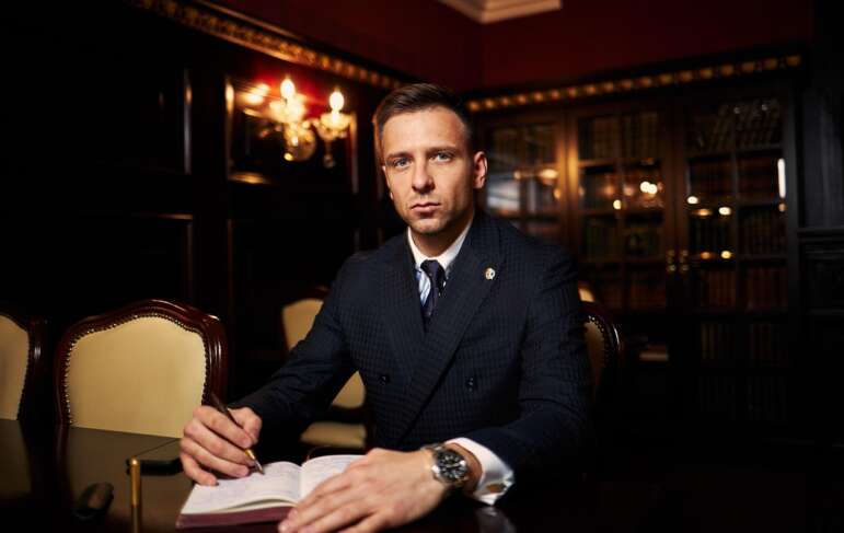 Uznanie spadkobiercy za niegodnego – jak wygląda proces i jakie dowody są potrzebne?